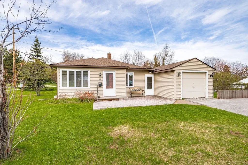 11 Aiken Creek Silver Bay MN 55614