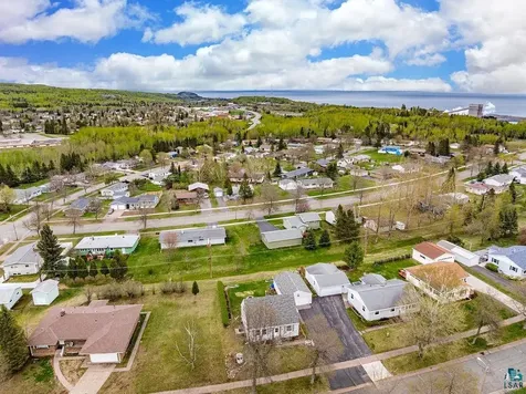 33 Nelson Drive Silver Bay MN 55614