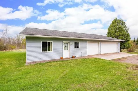 6242 Highway 1 Silver Bay MN 55614