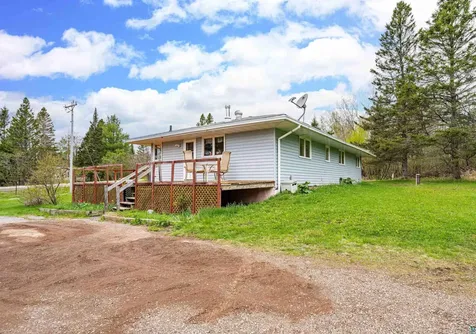 6242 Highway 1 Silver Bay MN 55614