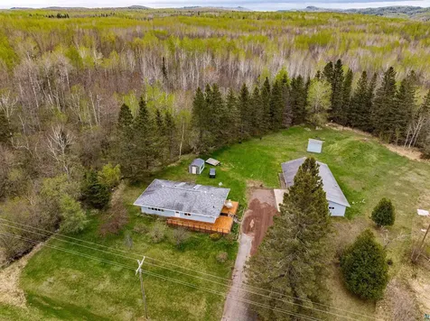 6242 Highway 1 Silver Bay MN 55614
