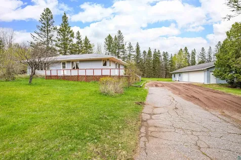 6242 Highway 1 Silver Bay MN 55614