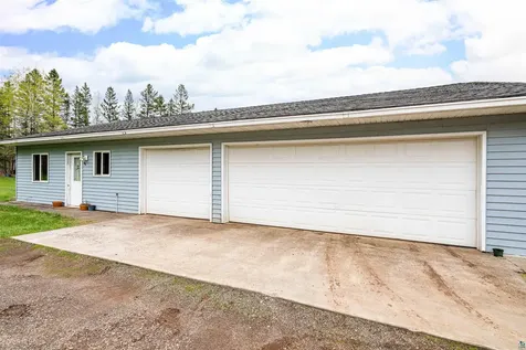 6242 Highway 1 Silver Bay MN 55614