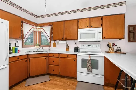 6242 Highway 1 Silver Bay MN 55614