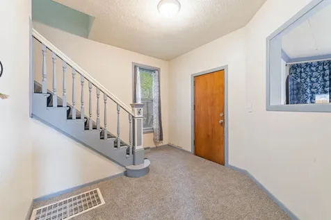 30 N 25th Avenue W Duluth MN 55806