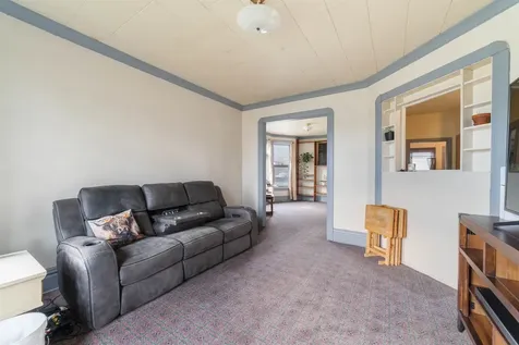 30 N 25th Avenue W Duluth MN 55806