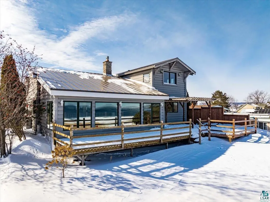 3917 S Lake Avenue Duluth MN 55502