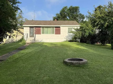 3027 8th Avenue E Hibbing MN 55746