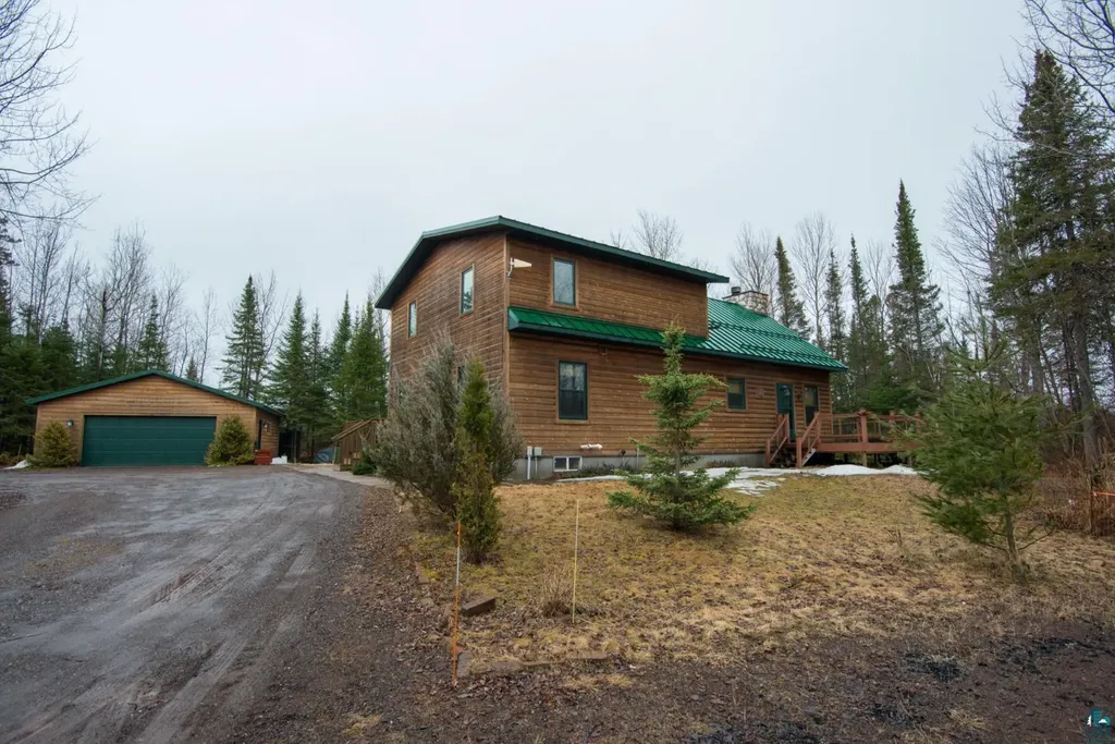 2738 Northwoods Lane Duluth MN 55803