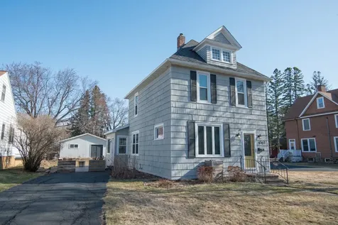 4303 Mcculloch Street Duluth MN 55804
