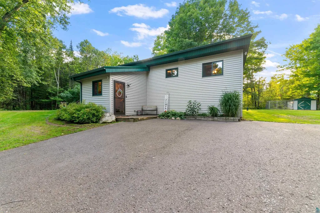 6451 Rice Lake Road Duluth MN 55803
