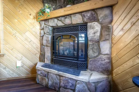 23 W Harvey Street Ely MN 55731