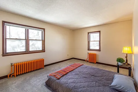 23 W Harvey Street Ely MN 55731