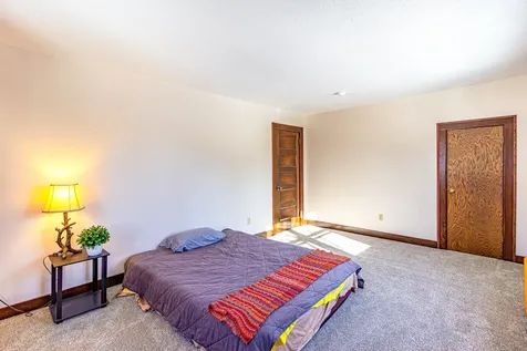 23 W Harvey Street Ely MN 55731