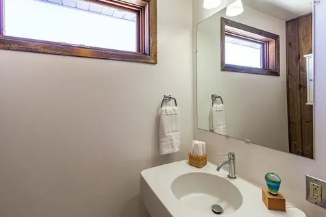 23 W Harvey Street Ely MN 55731