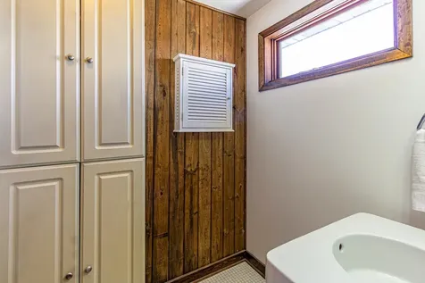 23 W Harvey Street Ely MN 55731