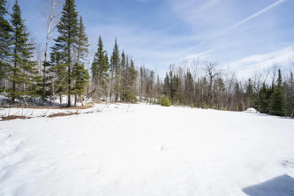 5670 N Tischer Road Duluth MN 55804