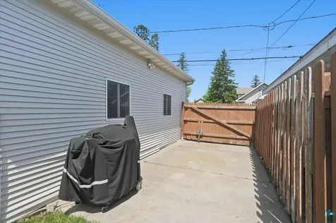 915 N 22nd Street Superior WI 54880