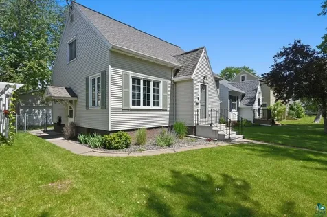 915 N 22nd Street Superior WI 54880