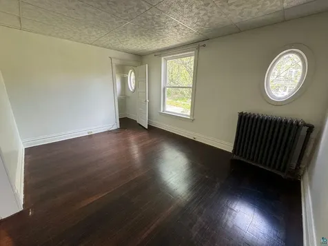 224 E 6th Street Duluth MN 55805-2137