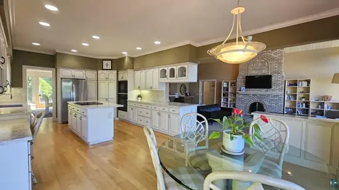 4875 Lakeway Drive Duluth MN 55811