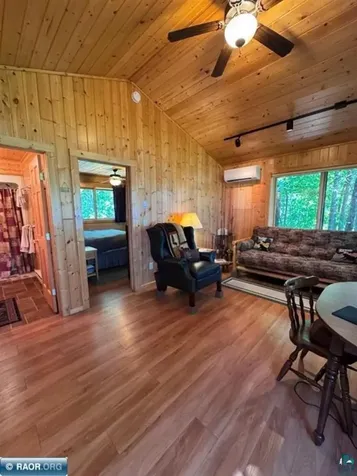 7359 Oak Narrows Shore N Cook MN 55723