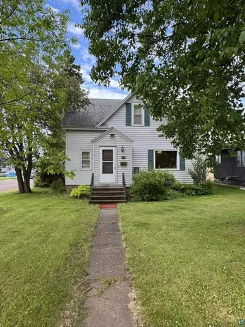 402 10th Avenue Two Harbors MN 55616