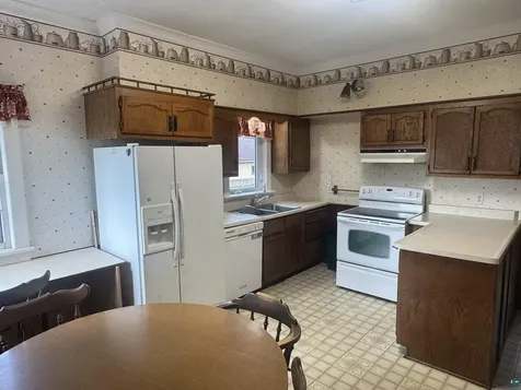 402 10th Avenue Two Harbors MN 55616