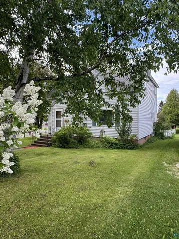 402 10th Avenue Two Harbors MN 55616