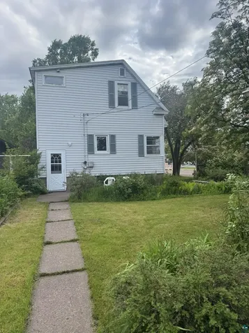 402 10th Avenue Two Harbors MN 55616