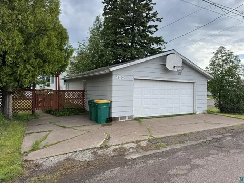 402 10th Avenue Two Harbors MN 55616