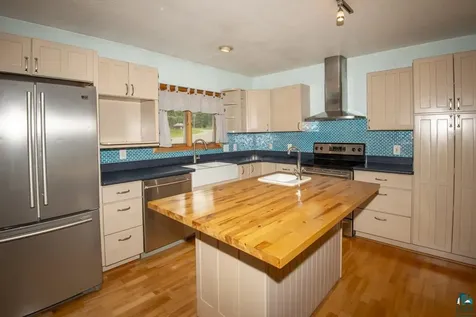 502 E 2nd Avenue Grand Marais MN 55604
