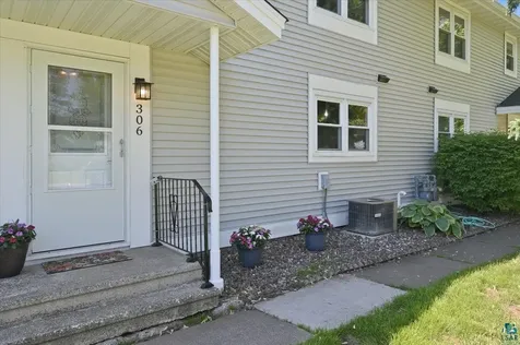306 Kelly Creek Duluth MN 55811