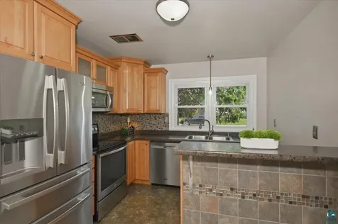 306 Kelly Creek Duluth MN 55811