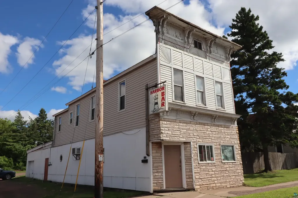 1222 Lake Shore Drive E Ashland WI 54806