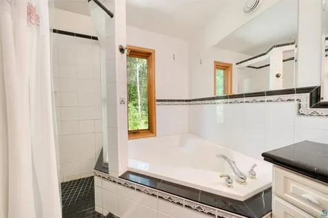 24392 S Long Lake Trail Bigfork MN 56628-4778