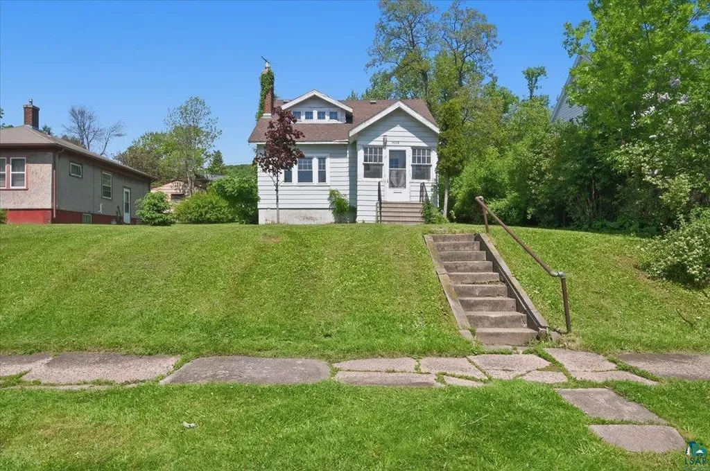 4505 W 7th Street Duluth MN 55807
