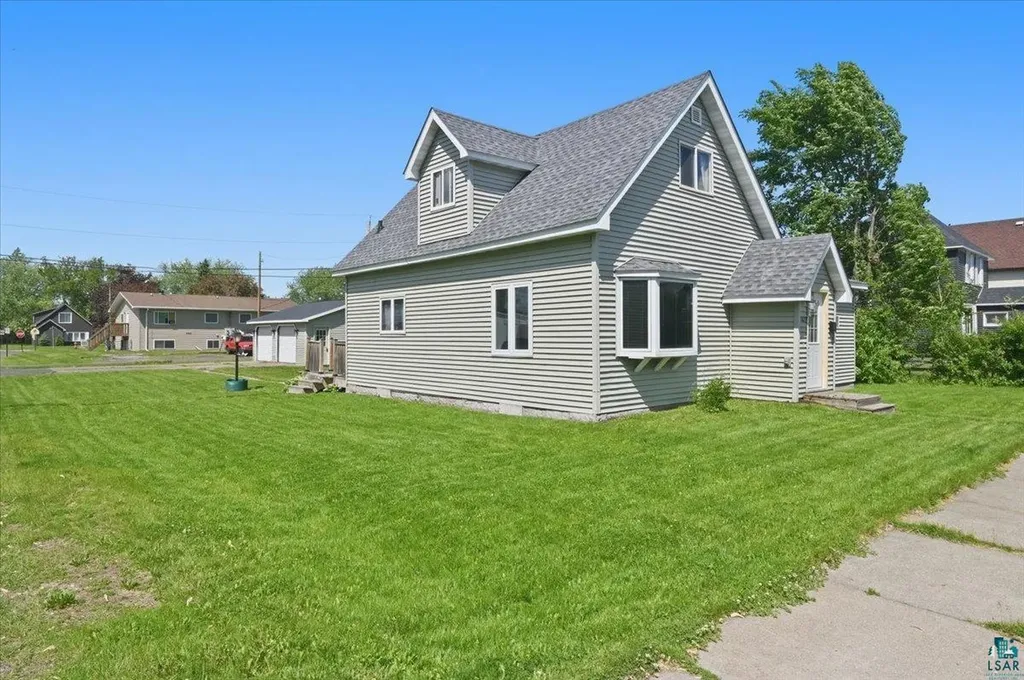 2623 N 22nd Street Superior WI 54880
