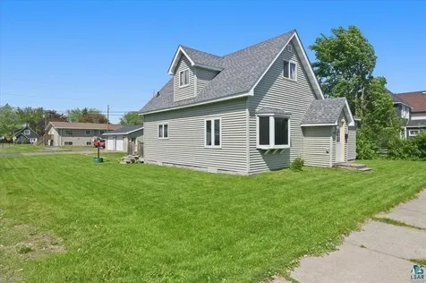 2623 N 22nd Street Superior WI 54880