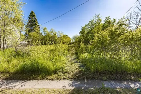 41XX S Lake Avenue Duluth MN 55802