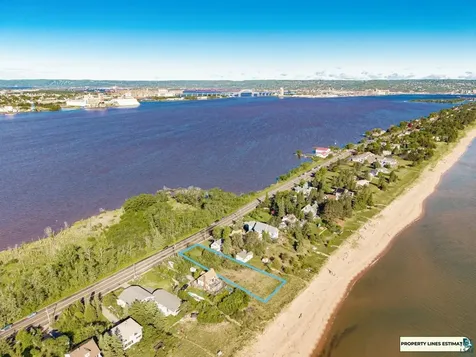 41XX S Lake Avenue Duluth MN 55802