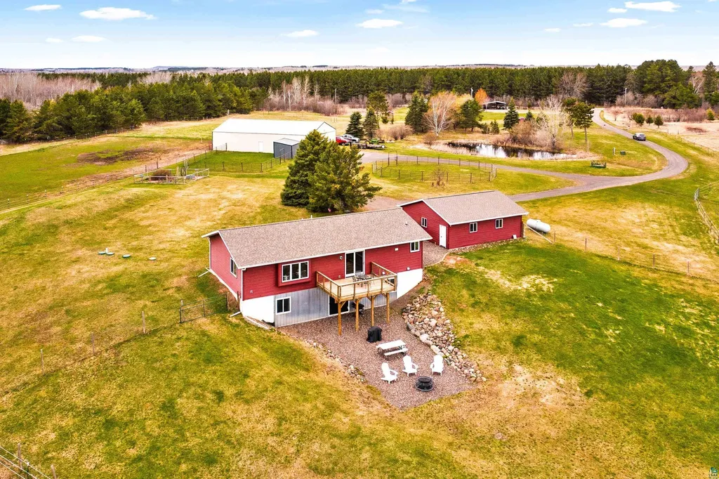 66 E Stark Road Esko MN 55733