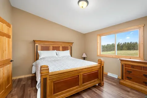 66 E Stark Road Esko MN 55733