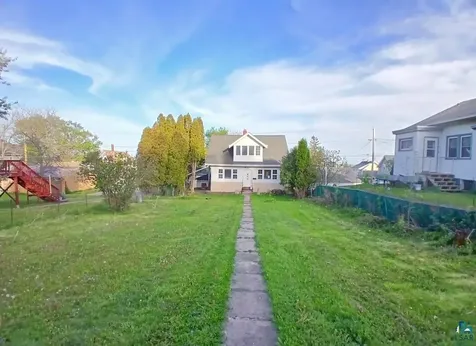 614 E 9th Street Duluth MN 55805