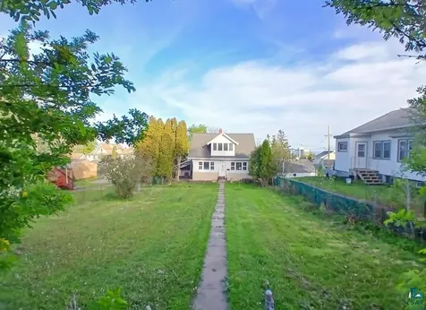 614 E 9th Street Duluth MN 55805