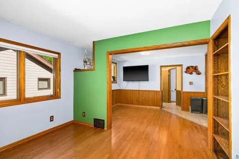 219 Osakis Street Duluth MN 55803