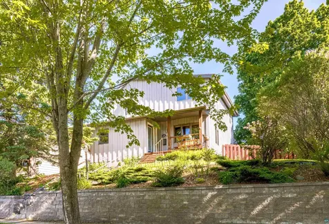 219 Osakis Street Duluth MN 55803