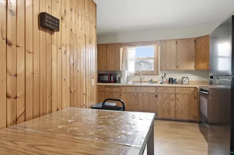916-918 Michigan Street Spooner WI 54801