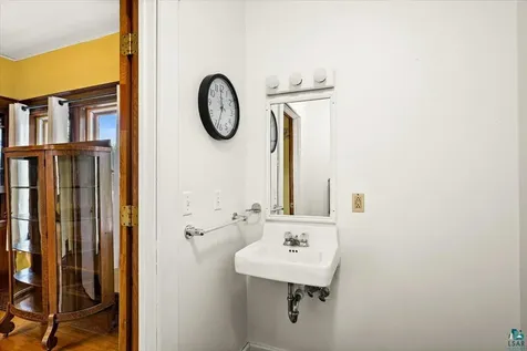 2424 W 7th Street Duluth MN 55806