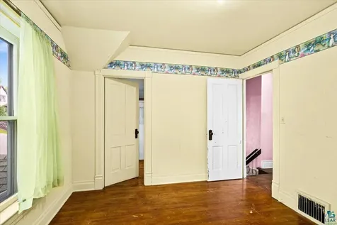 2424 W 7th Street Duluth MN 55806